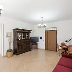 Holiday Home Lungo L\'Ardeatina By Interhome