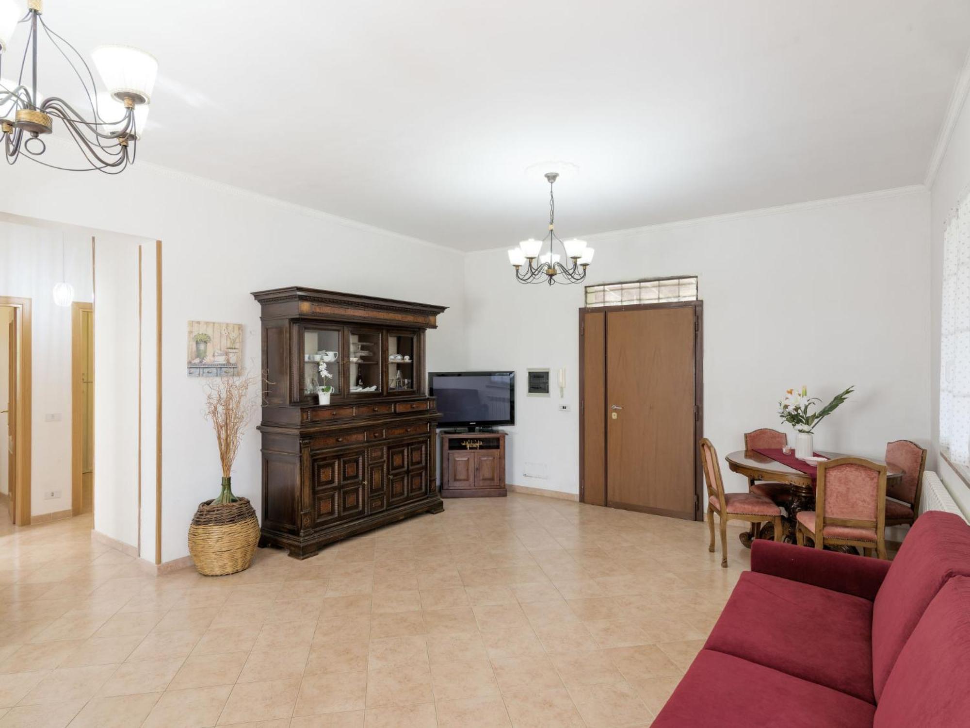 Lungo L'ardeatina By Interhome